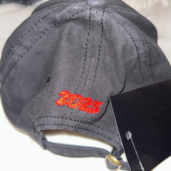 BABYMONSTER EXCLUSIVE YG ORIGINAL BLACK HAT - Picture 3 of 6